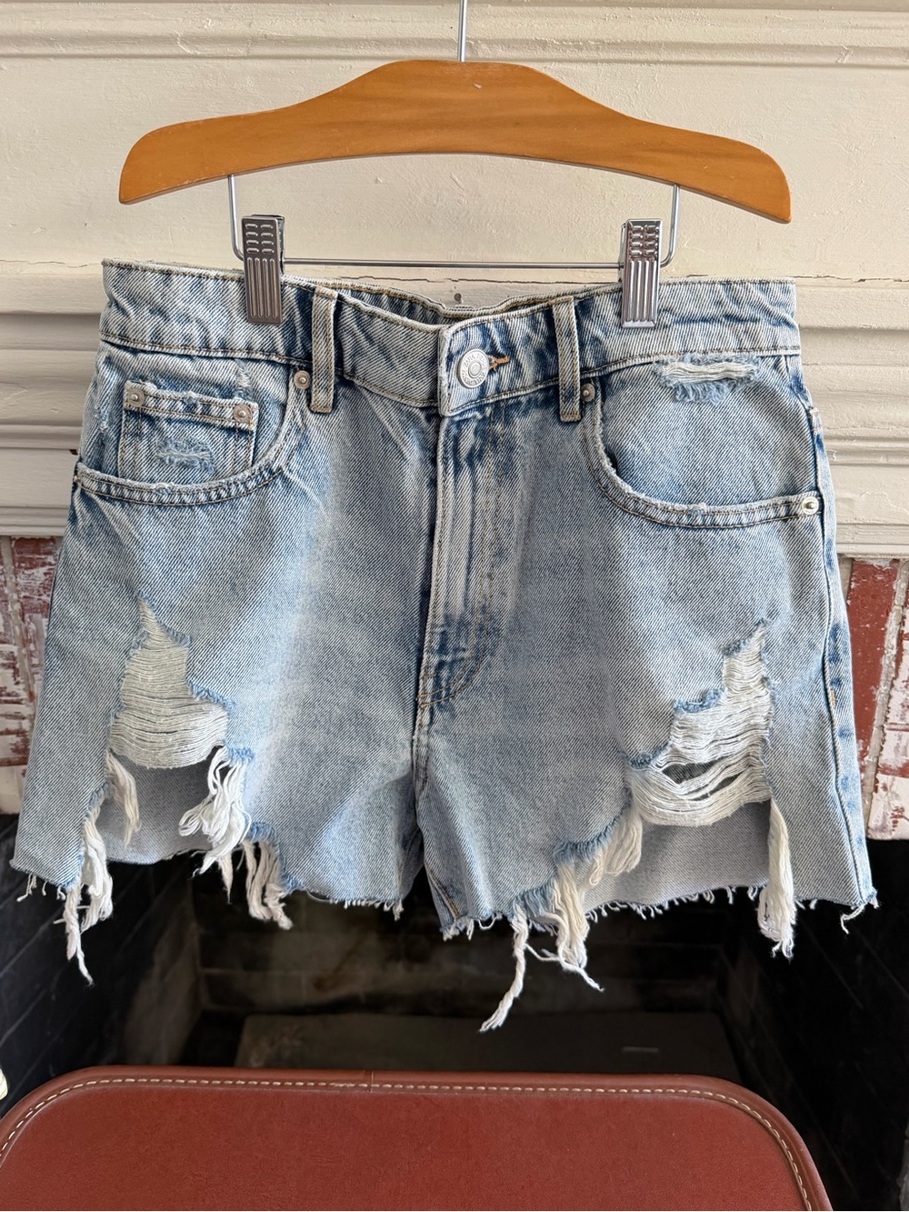 Zara denim shorts - Picture 1 of 2